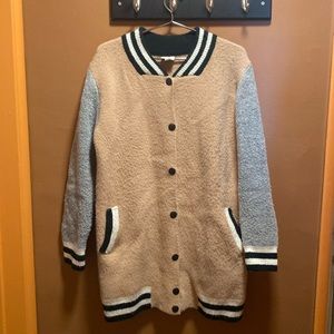 Comfy button up grandpa sweater made for a woman! Size L